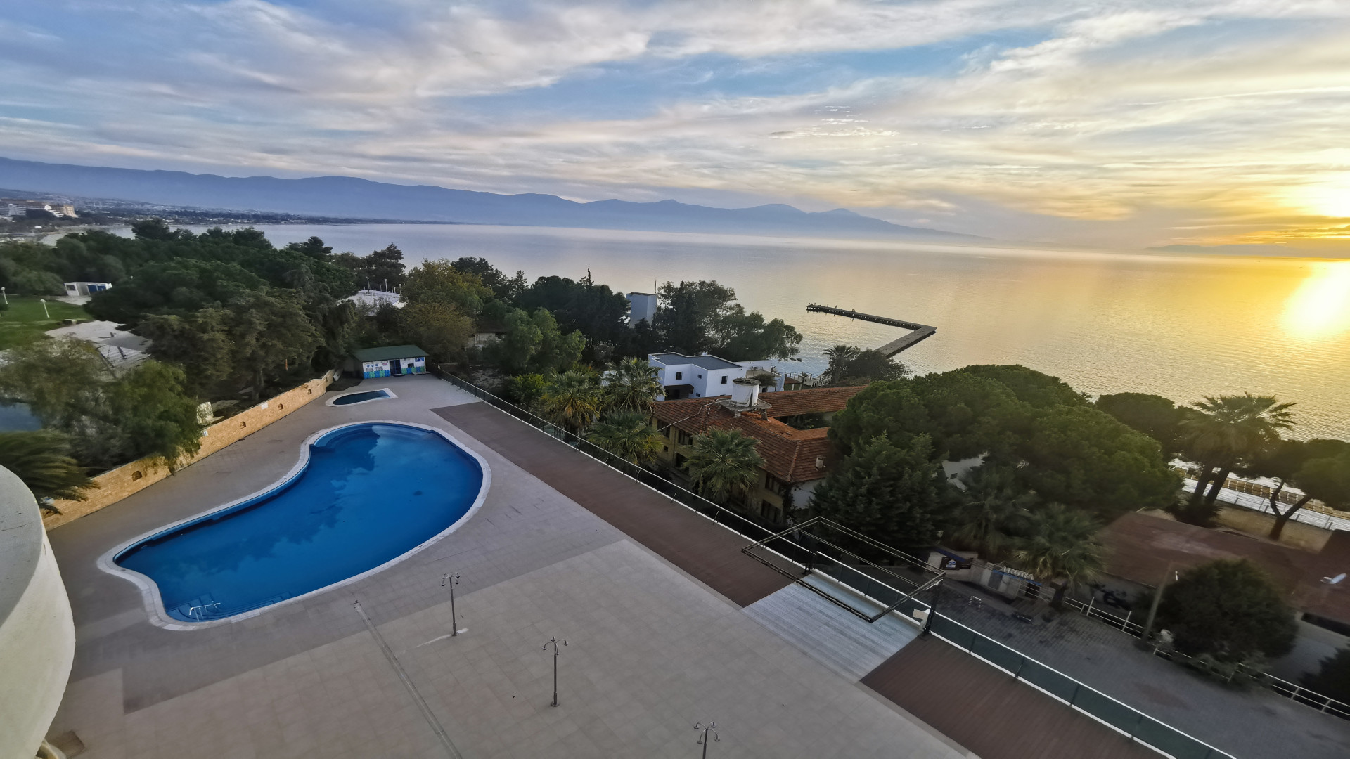 Letovanje Turska autobusom, Kusadasi, Hotel Arora, pogled na bazen i more